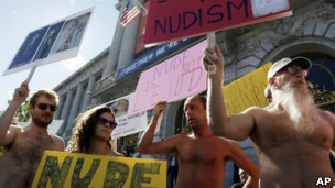 121120020724_nude_men_san_francisco_304x171_ap