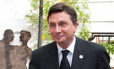 41633238d2d9d52a9f8ee530916fd09d